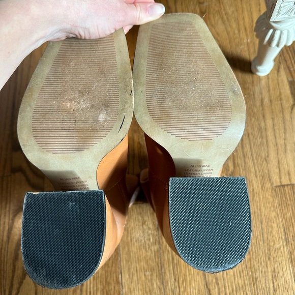 ALIAS MAE ANKLE BOOTS - Picture 6 of 7